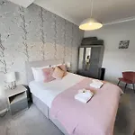 Stylish Apt With Minster Views I Pass The Keys